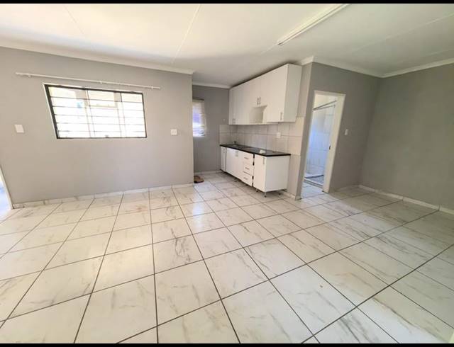 2 BEDROOM PROPERTY TO RENT IN WYCHWOOD